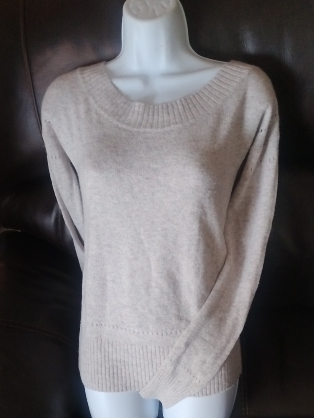 American Eagle Oatmeal Liightweight Crewneck Sweater S/M